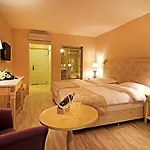 La Vista Boutique & (adults Only) Hotel