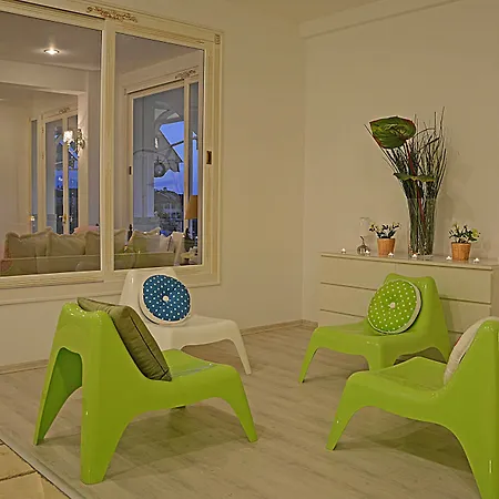 La Vista Boutique & (adults Only)