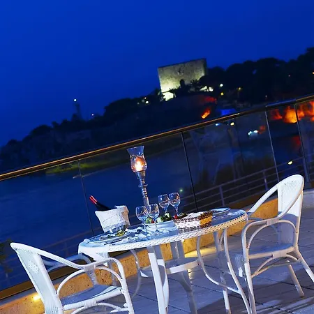 La Vista Boutique & (adults Only)