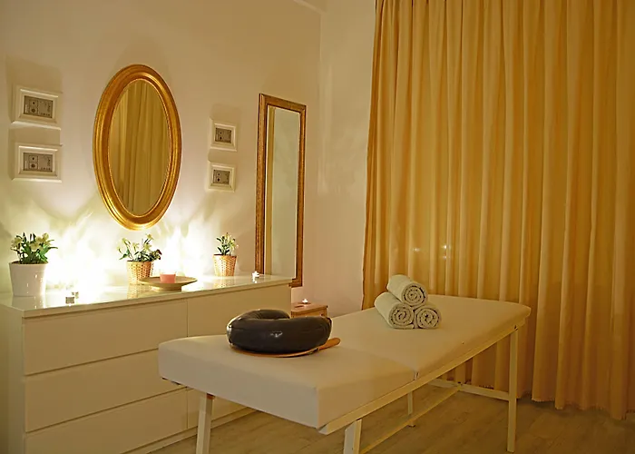 La Vista Boutique & (adults Only) فندق كوشاداسيه