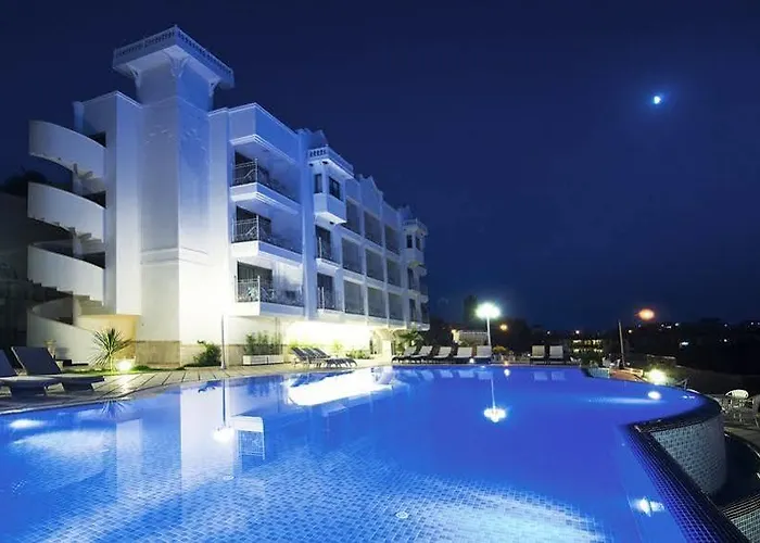 La Vista Boutique & (adults Only) 4* كوشاداسيه